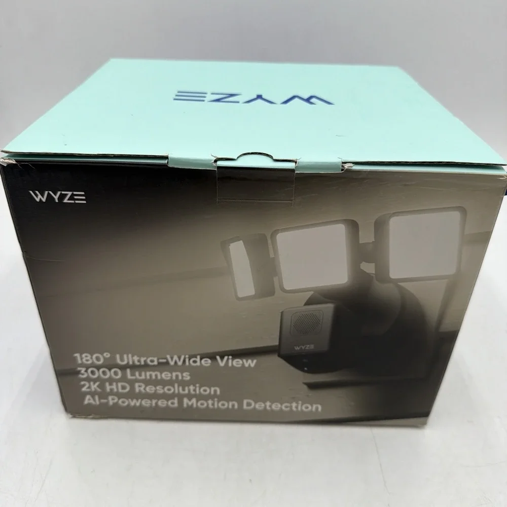 Wyze Cam Floodlight Pro BLACK 3000 Lumen LEDs 180° Wide View 2K HD Outdoor Wired